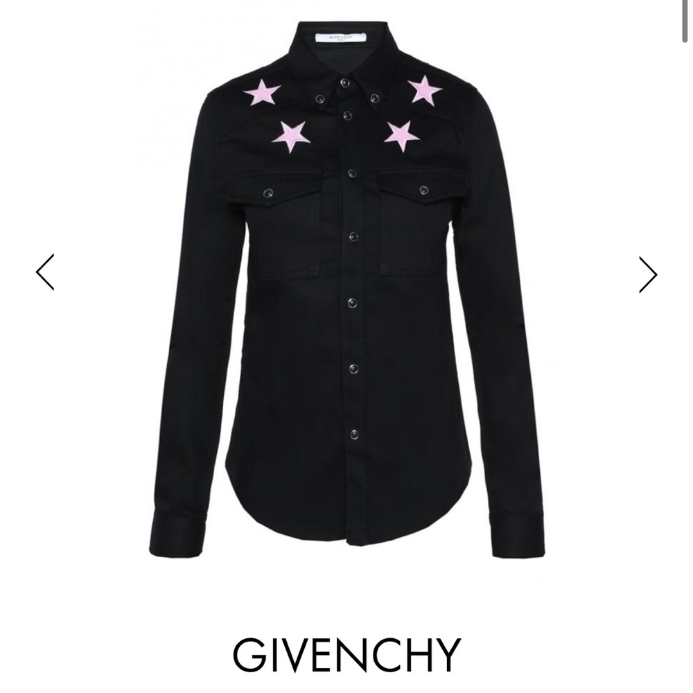 💕GIVENCHY
STAR-PATTERNED DENIM SHIRT 🌟